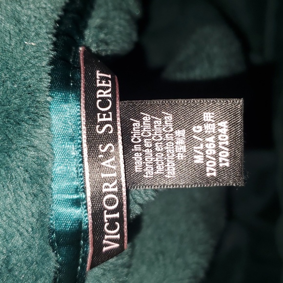 Victoria's Secret Robe Sizr M/L - Picture 8 of 10